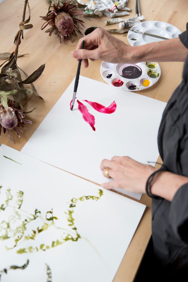 Dexigner Calico Wallpaper Partners with Lindsey Adelman to Launch Eden