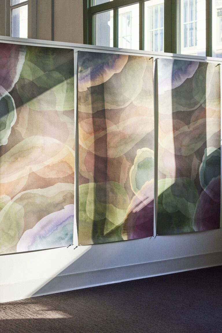 Calico Wallpaper Multi-Color Floral