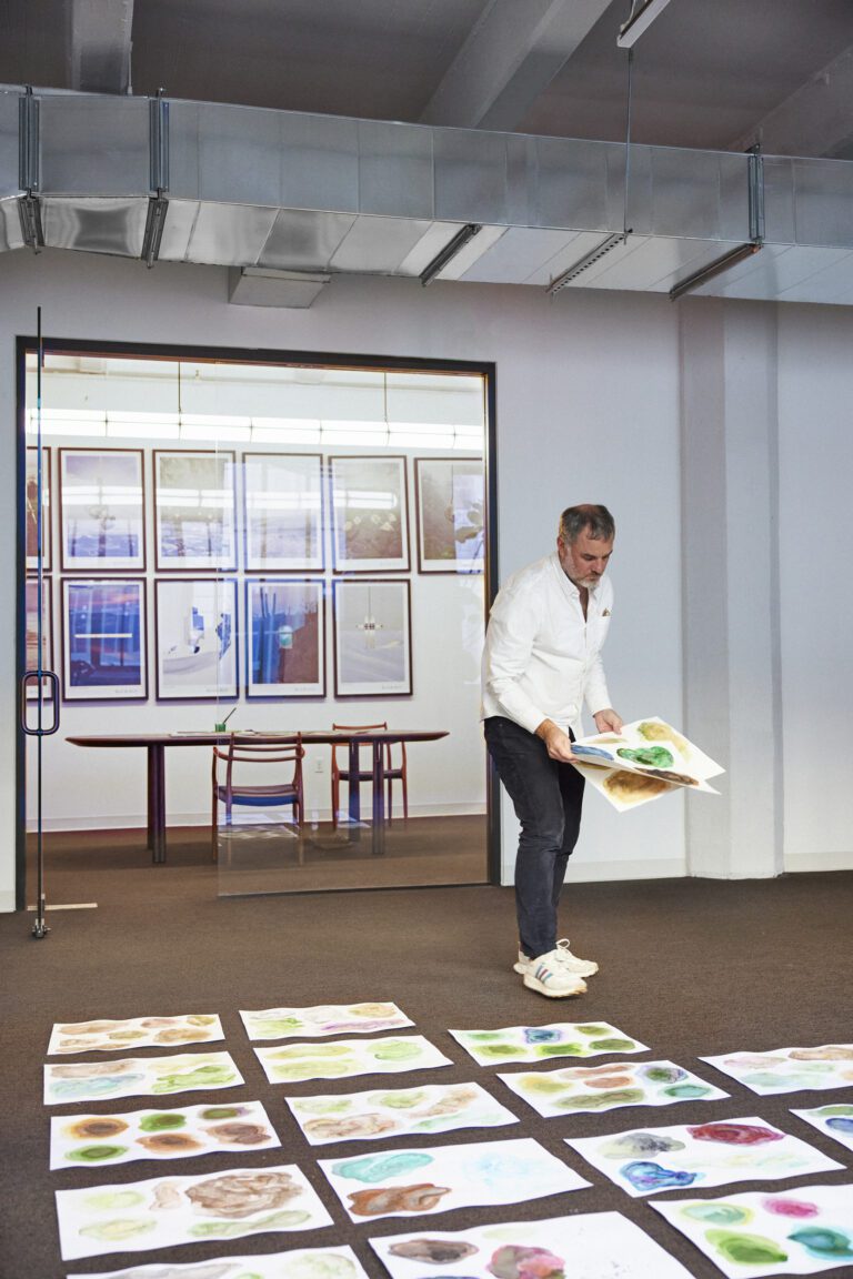 Calico Wallpaper Multi-Color Floral Inspiration